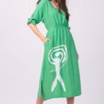 Rochie din vascoza verde, cu elastic sub bust si imprimeu