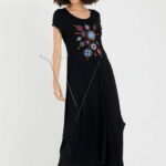 Rochie lalea in colturi, din tricot de vascoza, cu broderie   Circles