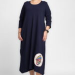 Rochie lunga A-line din tricot de bumbac bleumarin cu imprimeu fluture