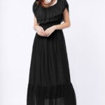Rochie lunga, neagra, din matase si vascoza, cu volan pe umeri