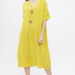 Rochie din in, cu doi nasturi decorativi pe piept, galbena