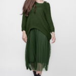 Rochie suprapusa cu puloveras cu maneca lunga si tulle plisat, kaki