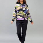 Trening dama cu hanorac imprimat cu ilustratie fashion si pantaloni jogger ,   negru