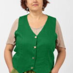 Vesta trendy din in cu colturi si nasturi de lemn, verde