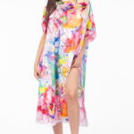 Rochie de plaja lunga tip poncho din matase cu motiv floral pastelat