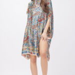 Rochie de plaja tip poncho din matase cu imprimeu paisley pe fond bej