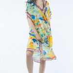 Rochie lunga de plaja tip poncho cu imprimeu acuarela multicolora