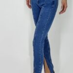 Blugi dama Tessa, regular fit , cu talie medie, decupati in partea de jos si cusaturi contrastante, Albastru