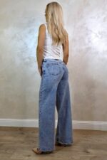 Blugi loose fit Aspen, cu textura elastica, Albastru deschis - imagine 2