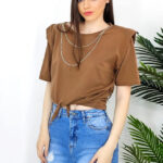 Bluza eleganta Kim, cu legare in talie si accesorii metalice cu cristale, Maro