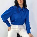Camasa eleganta AVELA, cu brosa florala nedetasabila, Albastru, Marime S/M