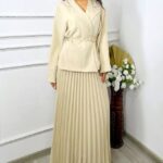 Compleu business LUNIS, cu sacou petrecut si fusta plisata, Crem, Marime S/M/L