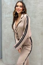 Compleu casual Sporty LINES, bluza cu revere si pantaloni evazati, Bej - imagine 2