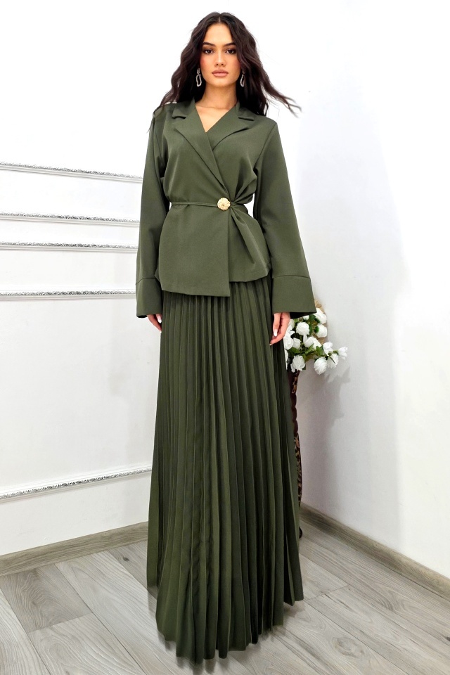 compleu-cu-fusta-plisata-lunis-si-sacou-cu-brosa-verde-marime-s-m-l59888 Compleu cu fusta plisata LUNIS, si sacou cu brosa, Verde, Marime S/M/L - imagine 1