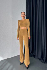 Compleu de ocazie, Vayana, bluza crop cu umeri supradimensionati si pantaloni evazati, Auriu