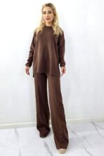Compleu dungi centrate, ELETRA, pantaloni cu buzunare si bluza lunga, Maro, Marime M/L