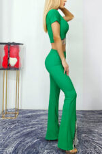 Compleu elegant Beatris, bluza crop, pantaloni evazati cu dunga decupati si aplicatii franjurate, Verde smarald - imagine 2