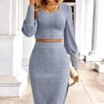 Compleu elegant Marilene, bluza crop cu mansete late, perle decorative si fusta, Gri