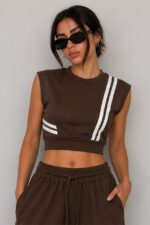 Compleu sport de dama BLAKE, cu pantaloni wide leg evazati si top crop, MARO Ciocolata - imagine 2