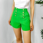 Pantaloni scurti Ysla, cu talie inalta, buzunare laterale si butoni decorativi, Verde