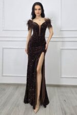 Rochie de seara Lady Marry, croi tip sirena, cu paiete si pene, Maro Ciocolata