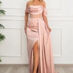 Rochie lungÇ satinata SABella, tip sirenÇ, cu fald lateral ?i trenÇ, Roz pudrat