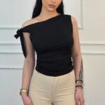 Top elegant Camell, cu legare laterala si falduri, Negru