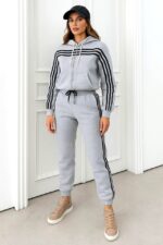 Trening cu gluga VELORA, vatuit, bluza cu fermoar si pantaloni, Gri
