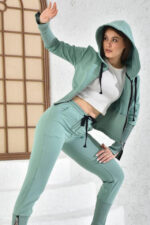 Trening Yuki, cu pantaloni si bluza accesorizate cu fermoare, Verde