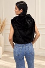 Vesta din blana ecologica AGATA, cu gluga si buzunare, Negru, Marime S/M - imagine 2